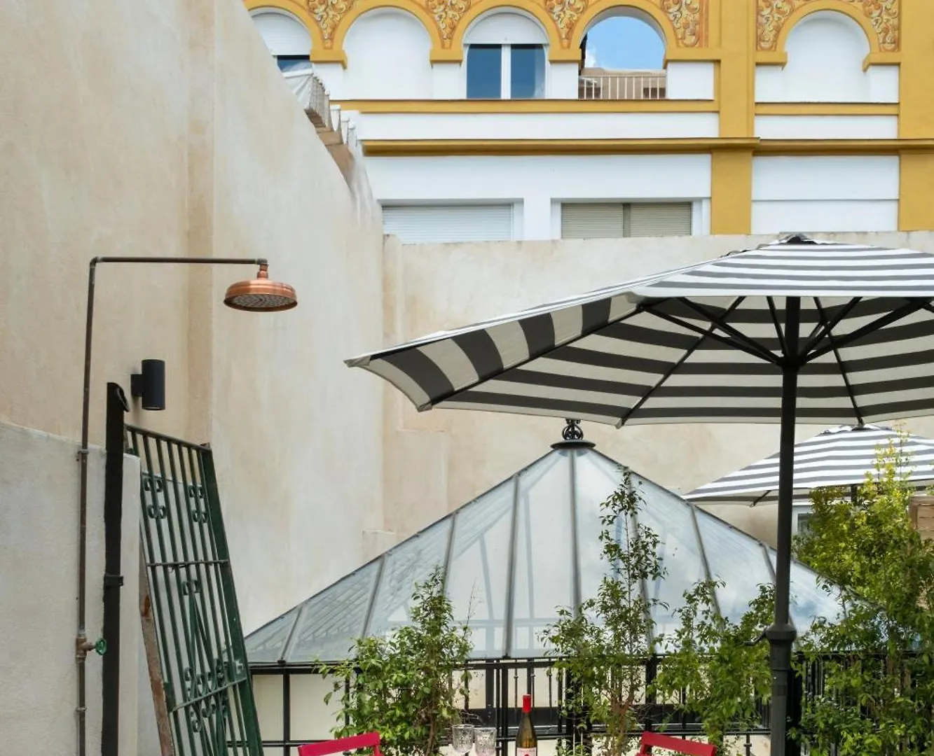 Puerta De Armas Apartments Seville Spain